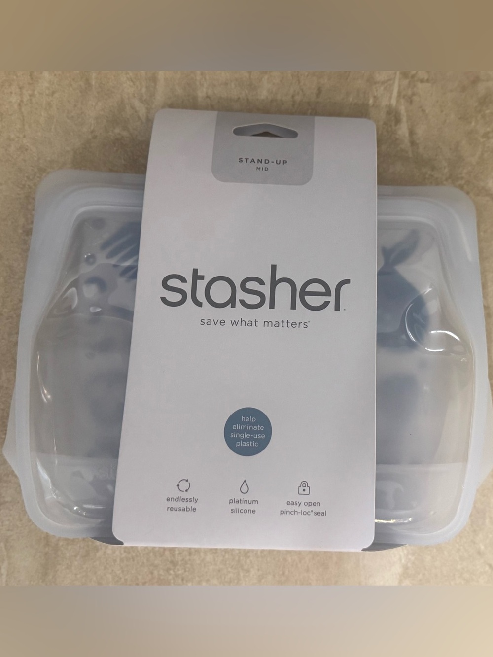 Stasher™ Stand Up 1/2 Gallon, 2 Cup Bowl, 2 sandwich, 1 snack & 2 Pocket Size - Picture 3 of 8